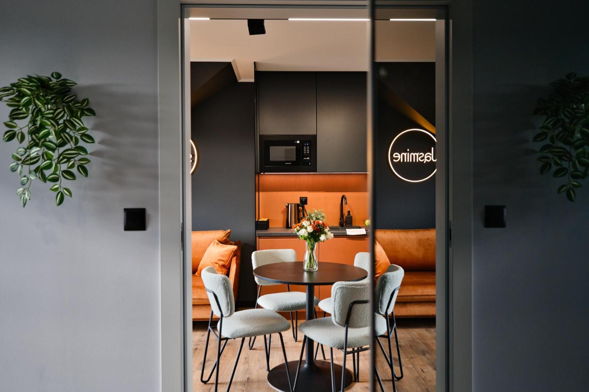 Jasmine By Housine Aparthotel Zator Ngoại thất bức ảnh